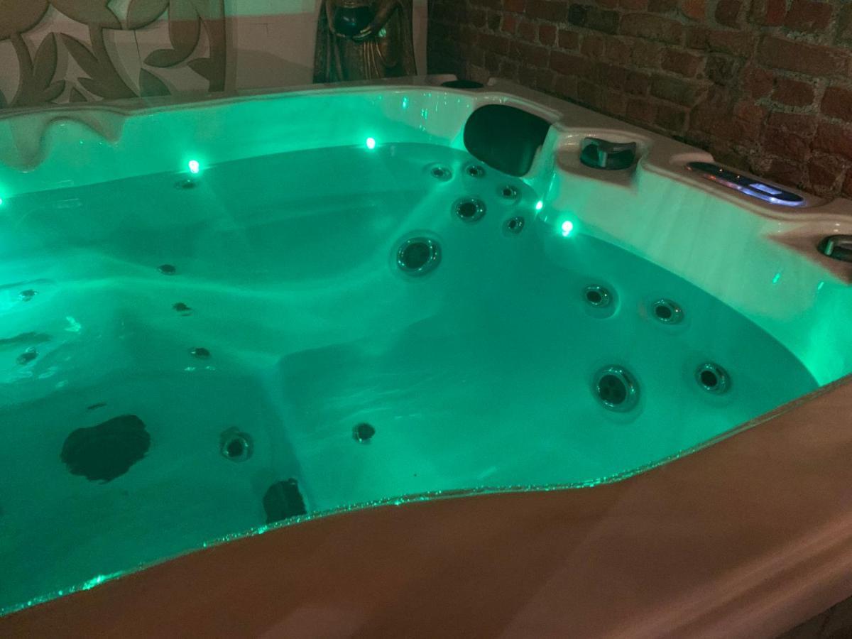 Nice And Cosy Place With Jacuzzi And Sauna To Relax In The Centre Of Антверпен Екстер'єр фото
